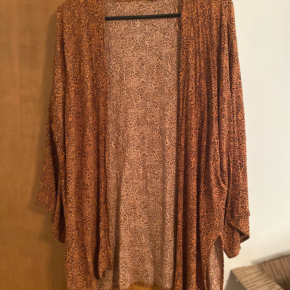 Worn once Billabong cardigan S/M